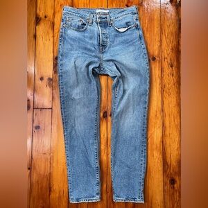 Levi’s Wedgie Straight Fit Jeans - Size 28